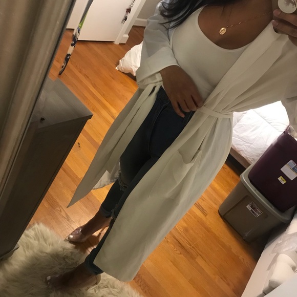 ❌SOLD❌ ✨Brand New✨ Boohoo Silky Ivory Duster - Picture 4 of 8